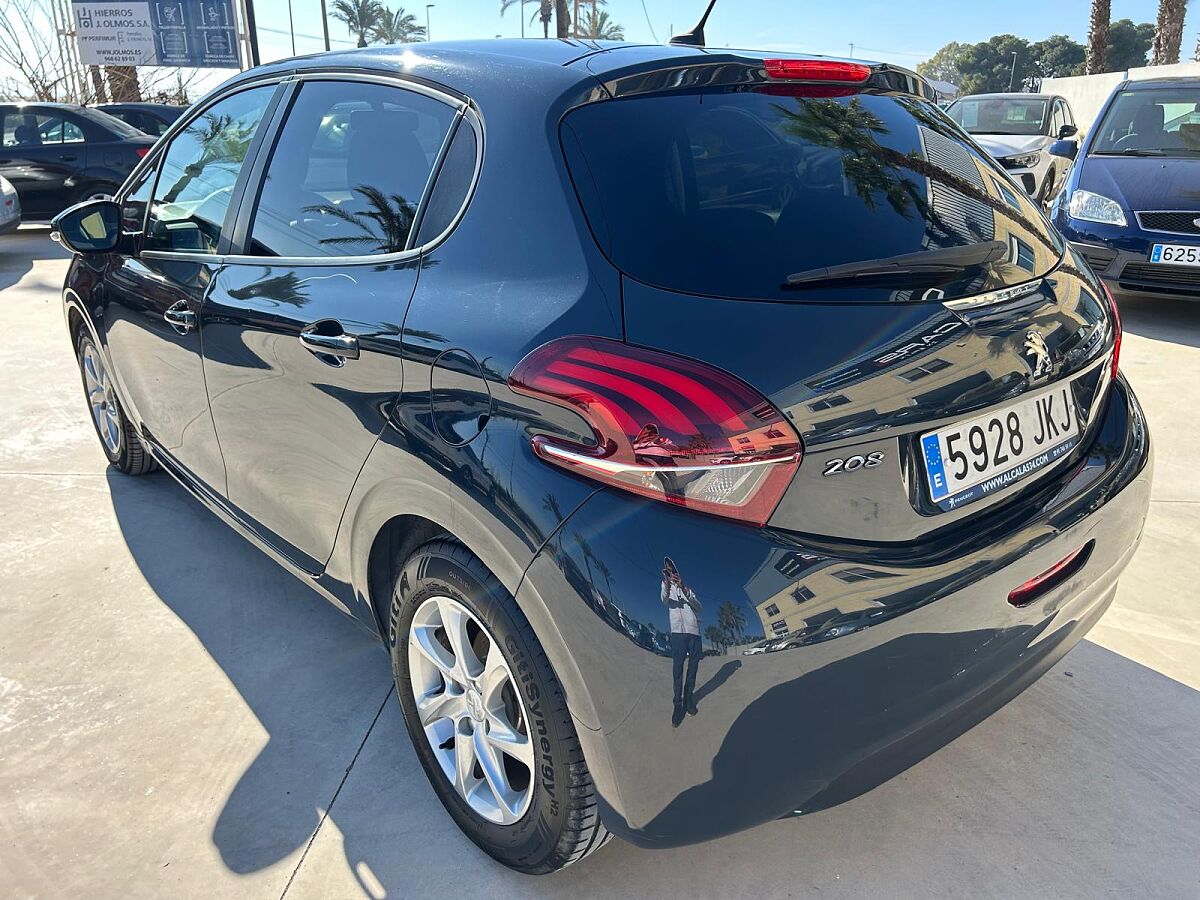 PEUGEOT 208 ALLURE 1.2 E-THP SPANISH LHD IN SPAIN 90000 MILES SUPERB 2015